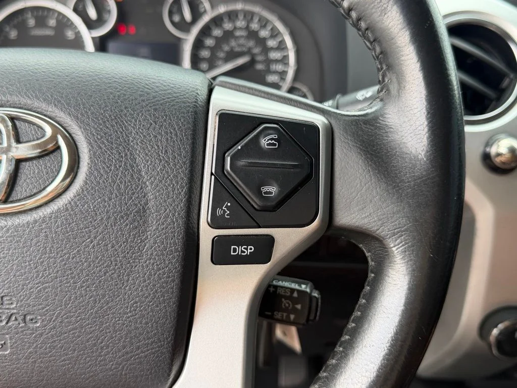 Used 2014 White Toyota 1794 image 20