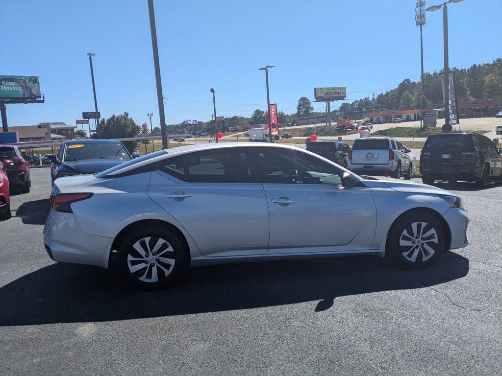 2024 Nissan Altima S photo 4