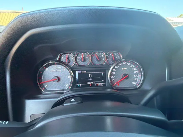 Used 2018 Quicksilver Metallic GMC SLE image 24