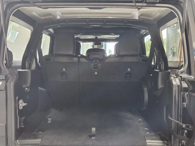 Used 2021 Black Jeep Unlimited Rubicon image 11