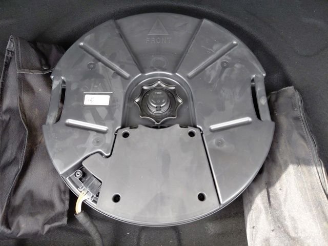 Used 2025  Volkswagen 2.0T image 27