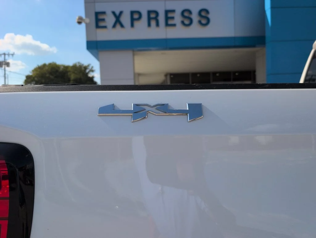 Certified Used 2024 White GMC Elevation image 18