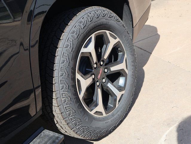 2026 GMC Yukon AT4 - Photo 40