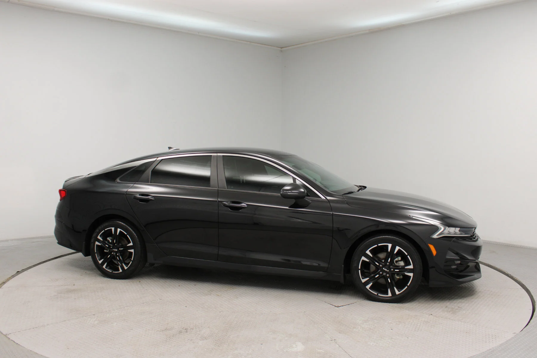 Used 2022 Ebony Black Kia GT-Line Auto FWD image 26