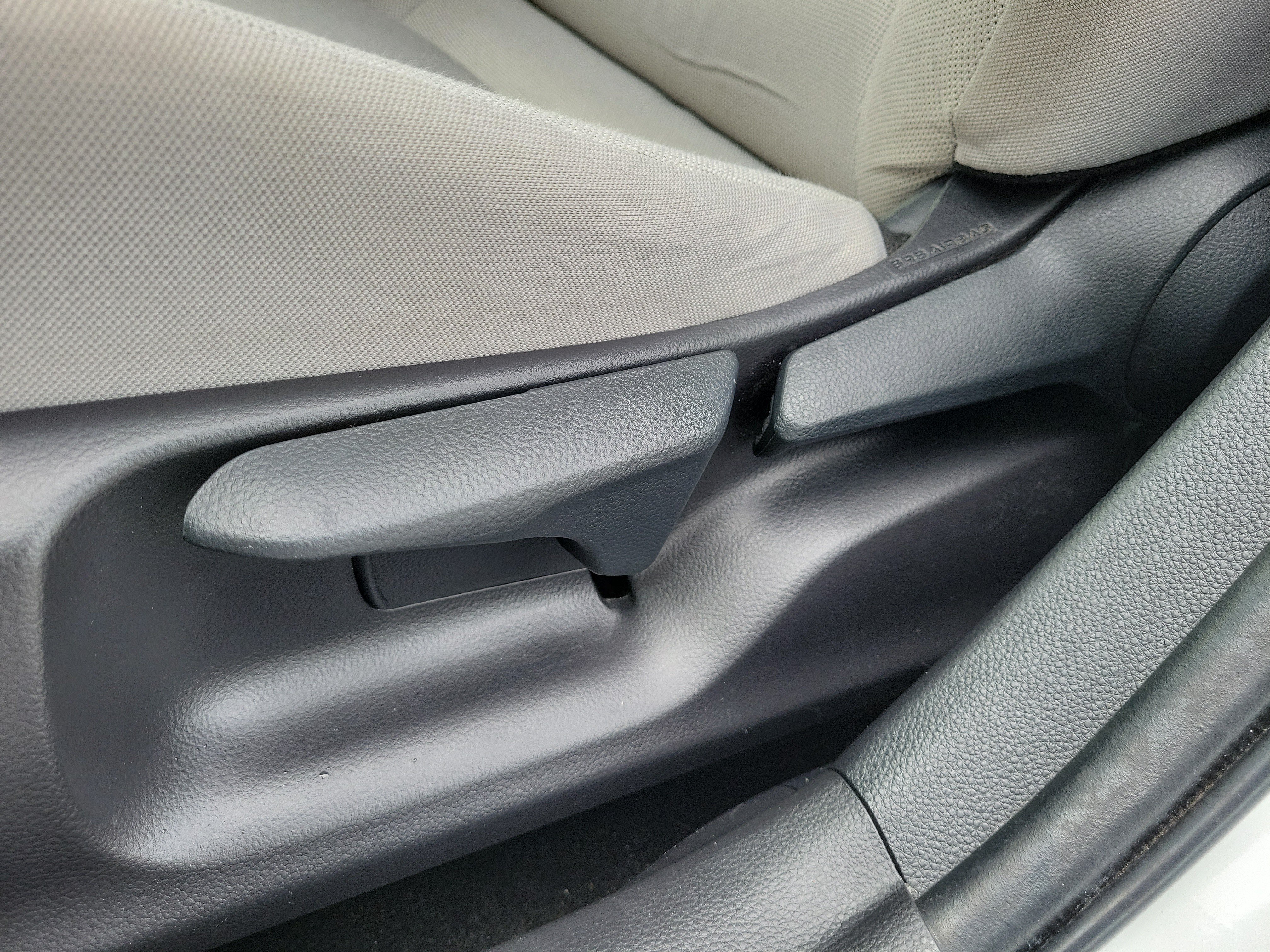 Used 2022 White Toyota Hybrid LE image 15