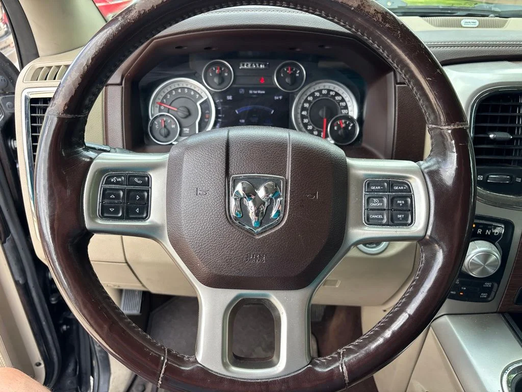 Used 2016 Brilliant Black Crystal Pearlcoat Ram Laramie image 12