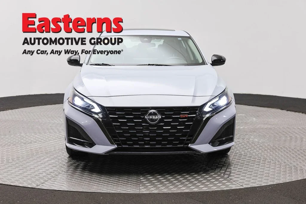 Used 2023 Gray Nissan 2.5 SR image 2