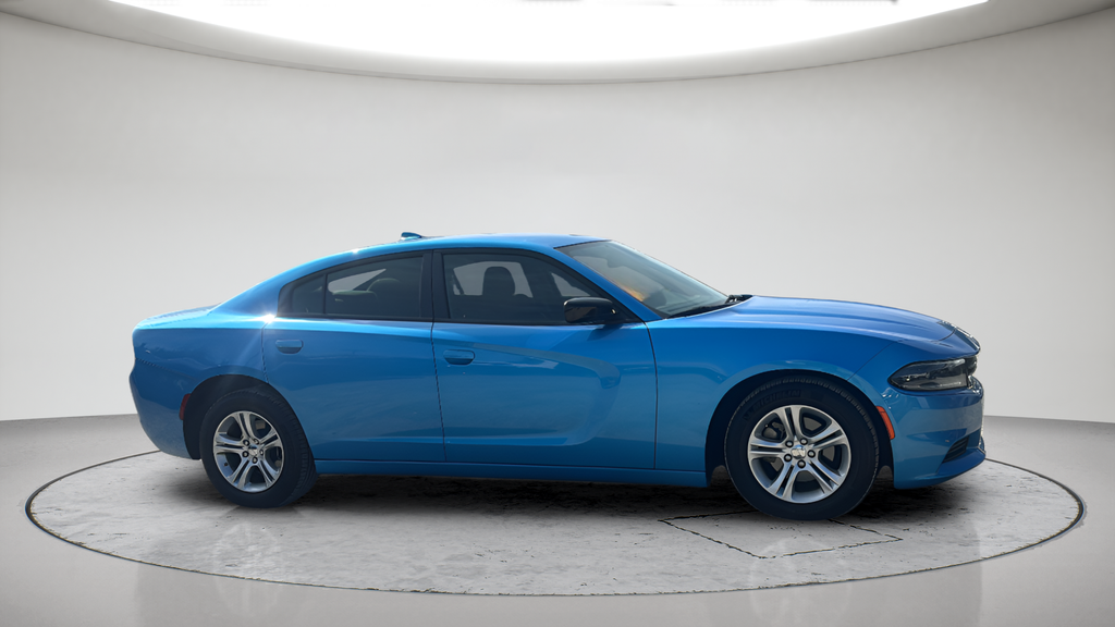 Used 2023 Blue Dodge SXT image 3