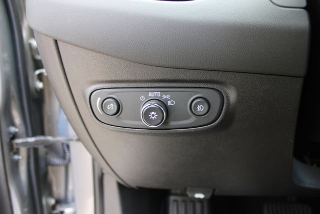 Used 2018 Gray Chevrolet Premier image 15