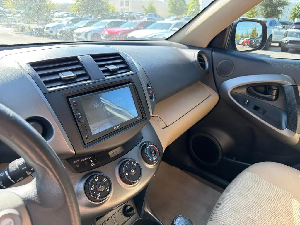 Used 2010 Brown Toyota Base image 23