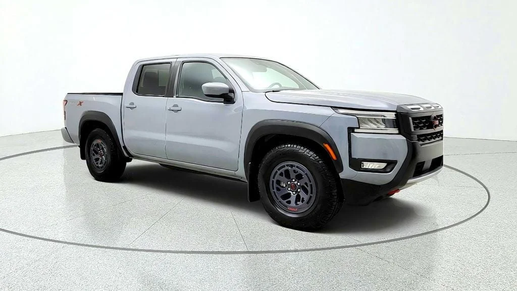 Used 2025 Boulder Gray Pearl Nissan Crew Cab 4x2 PRO-X image 3