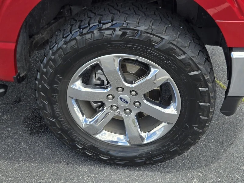 Used 2022 Red Metallic FORD XLT 4WD SUPERCREW 5.5
