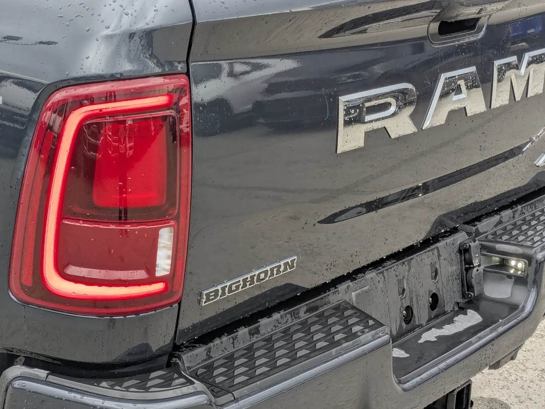 New 2026 Blue RAM Big Horn - - 6.7L HO Diesel - 5th Wheel/Gooseneck Prep - Sport App Pkg - Nav - Cargo Cam & More! image 11