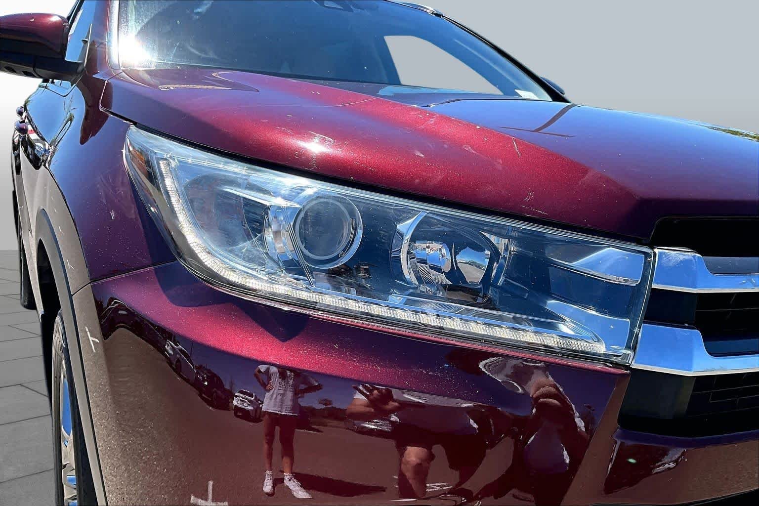 Used 2017 Ooh La La Rouge Mica Toyota Hybrid Limited Platinum image 27