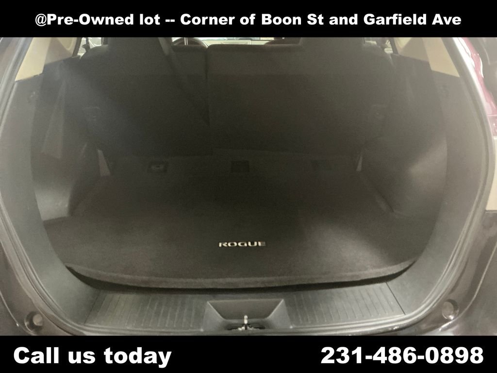Used 2011 Black Nissan SV image 24