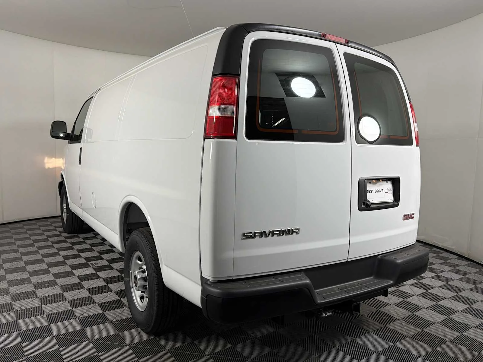 2025 GMC Savana Cargo Work Van - Photo 5