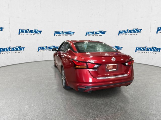 Certified Used 2019 Red Nissan 2.5 SV image 9