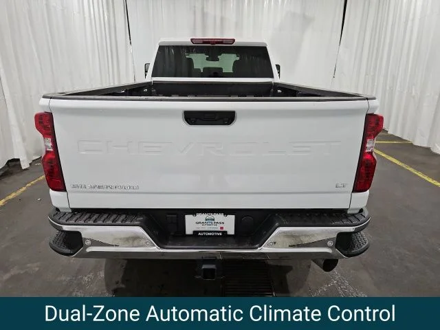 Used 2025 Summit White Chevrolet LT image 4