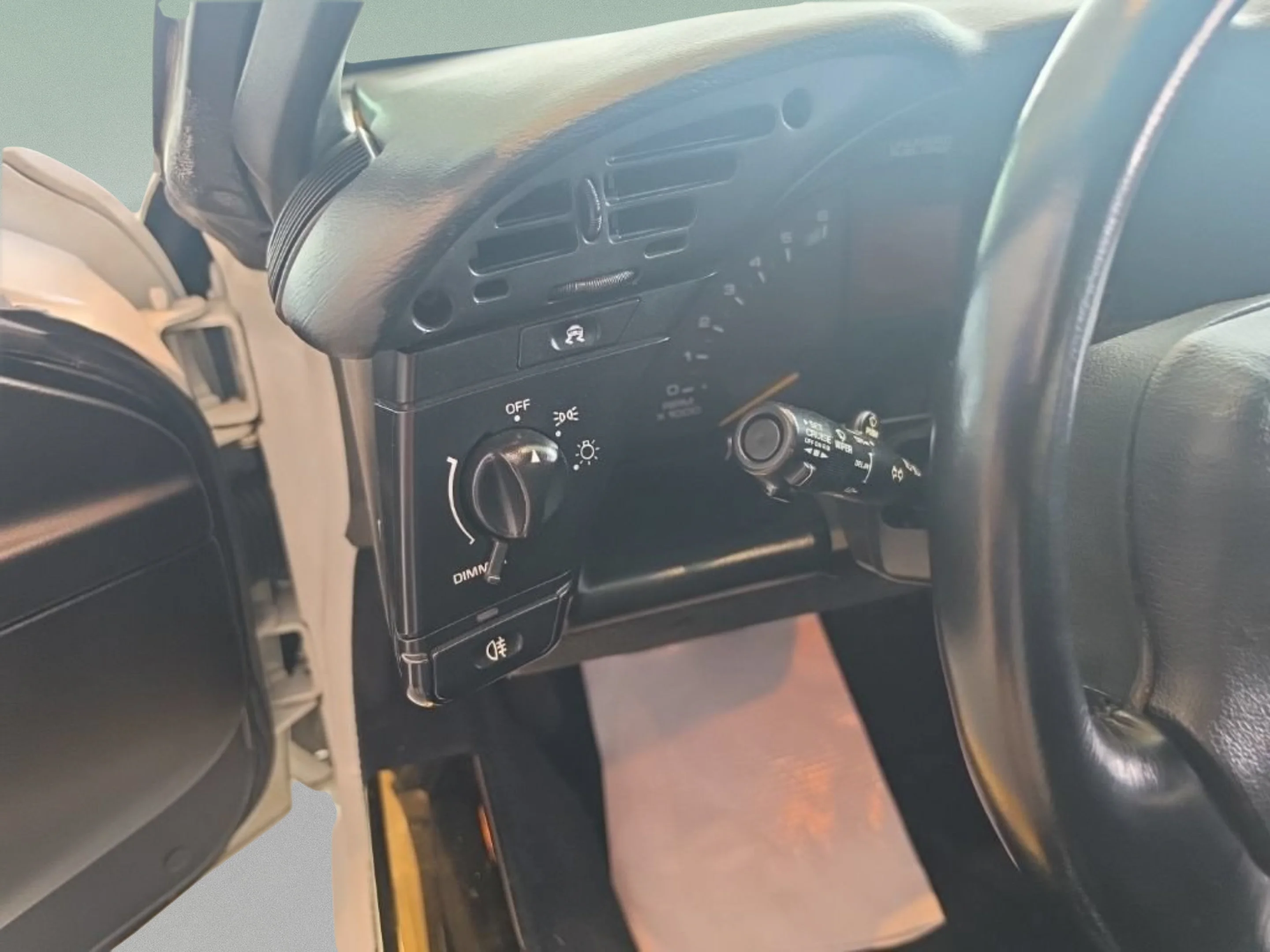 Used 1994  Chevrolet 2dr Convertible image 7