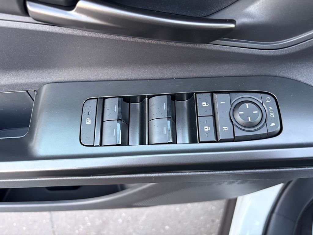 2026 Toyota bZ XLE - Photo 24