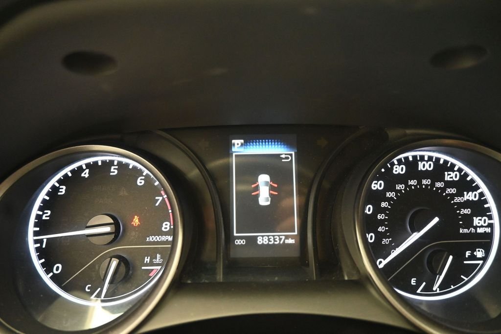 Used 2023 White Toyota SE image 19