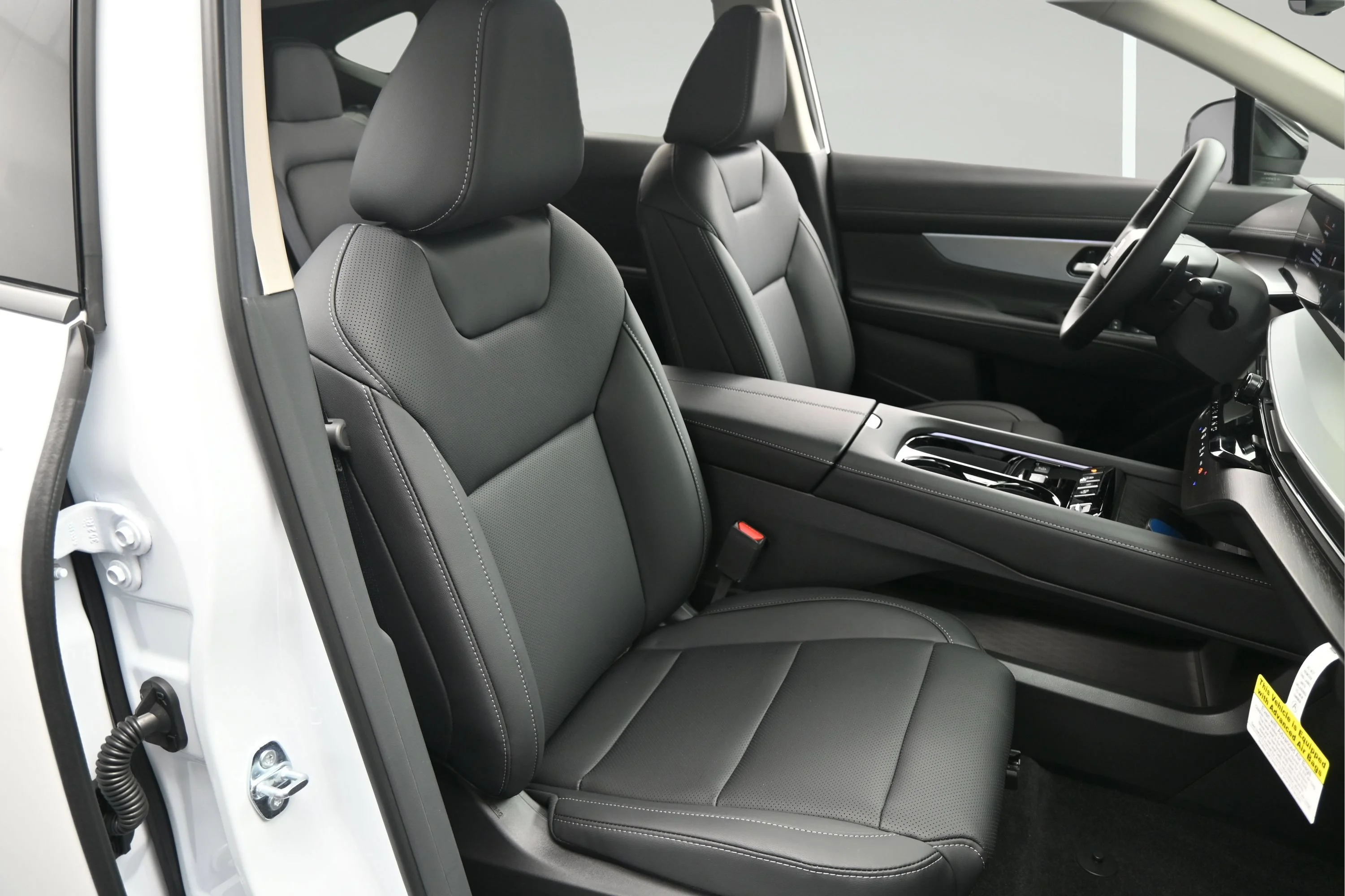 New 2026 Everest White Pearl TriCoat Nissan SL image 14