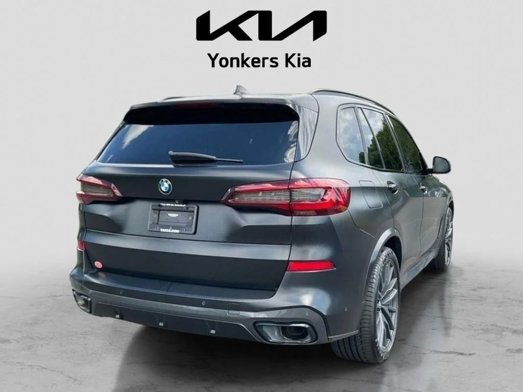 Used 2022 Black BMW xDrive40i image 31