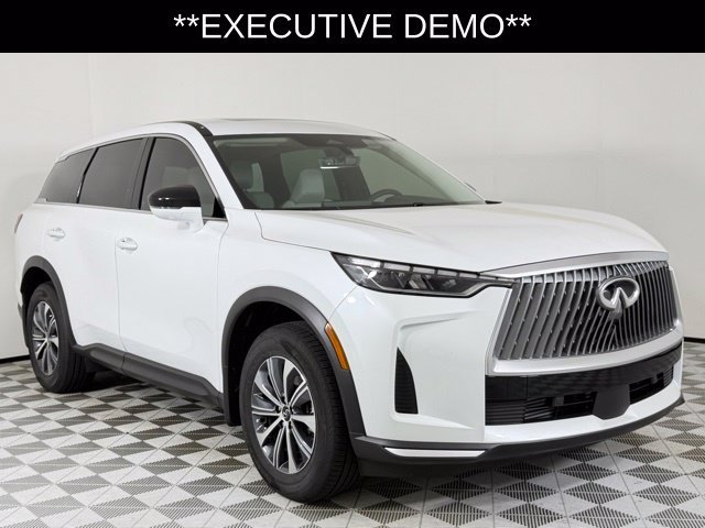Used 2026 White INFINITI PURE image 1