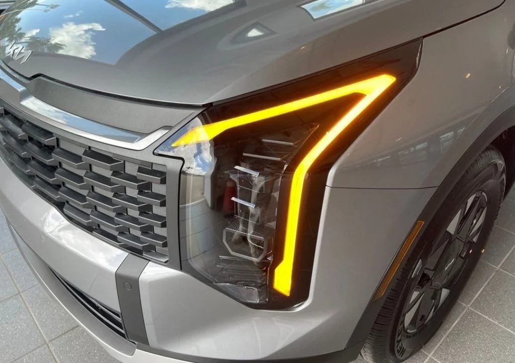 New 2026 Gray Kia LX image 9