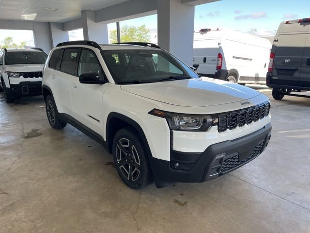New 2026 Bright White Clear-Coat Exterior Paint Jeep Limited image 5