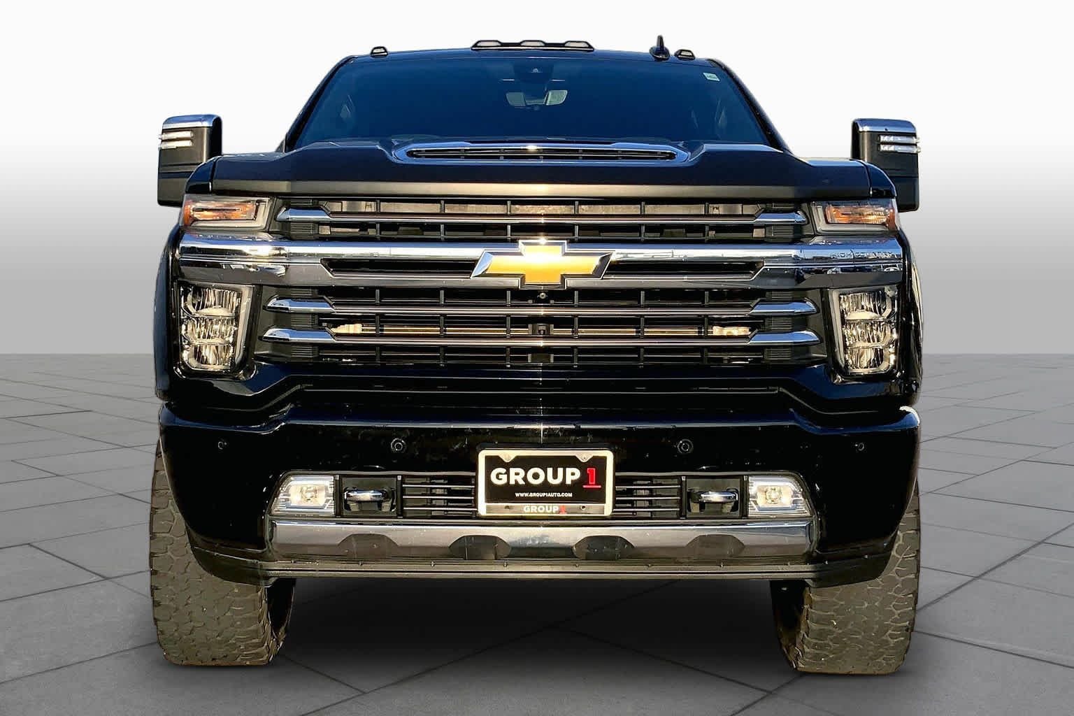 Used 2022 Black Chevrolet High Country image 4