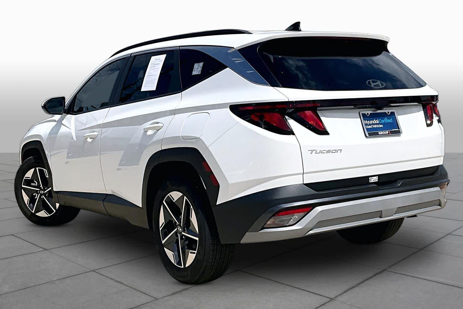 Used 2025 Serenity White Pearl Hyundai SEL image 11