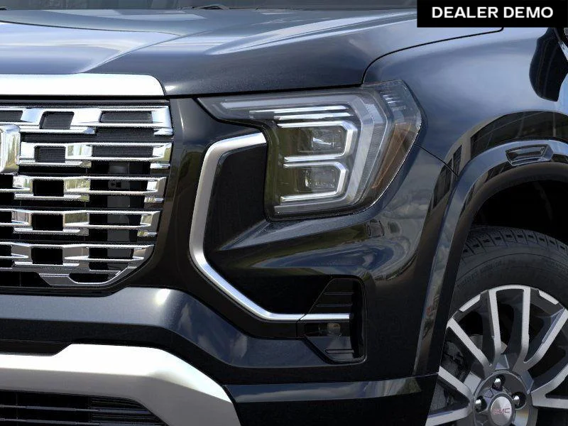 Used 2026  GMC Denali image 10