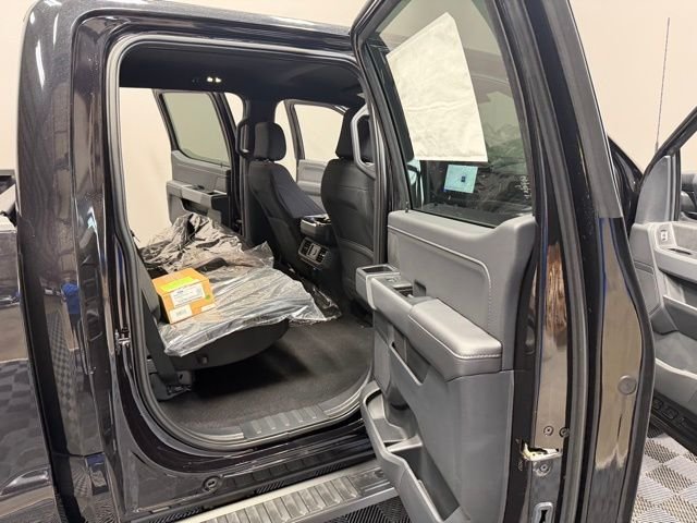 New 2026 Agate Black Metallic Ford XLT image 22