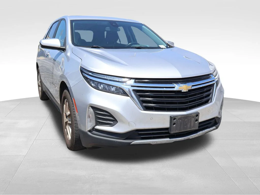 Used 2022 Silver Ice Metallic Chevrolet LT image 9