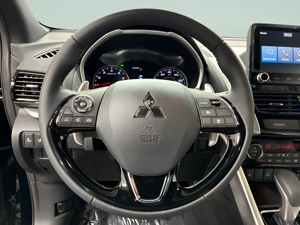 New 2026 Labrador Black Pearl Mitsubishi SEL image 6