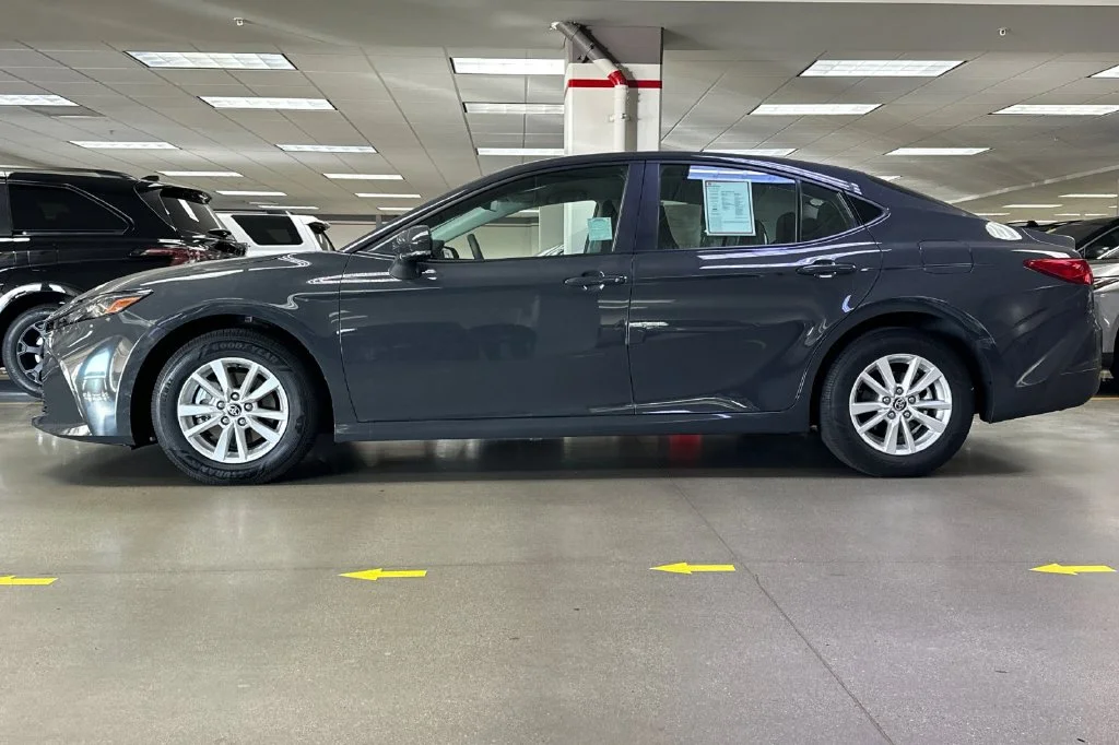 Certified Used 2025  Toyota LE image 7