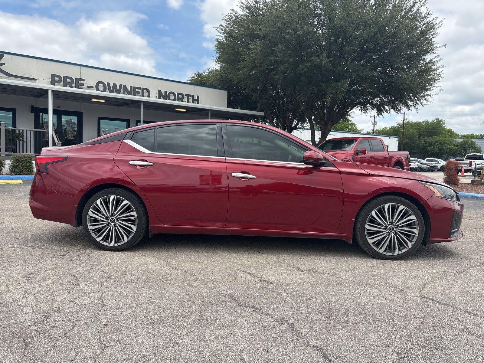 Used 2024 Scarlet Ember Nissan 2.5 SL image 2
