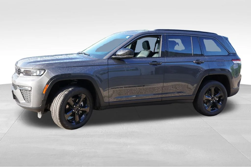 Used 2026 Baltic Gray Metallic Clearcoat Jeep Limited image 10