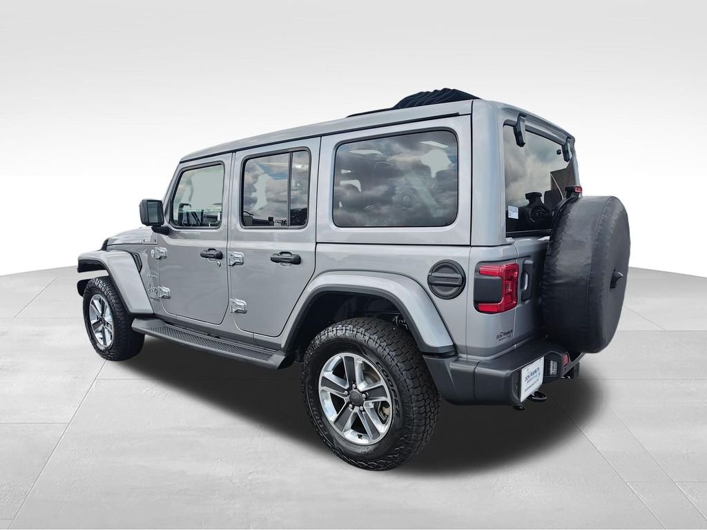 Used 2021 Silver Jeep Unlimited Sahara image 3