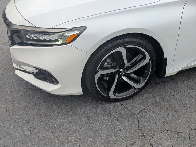 Used 2022  Honda Sport image 9