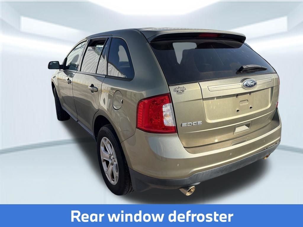 Used 2013  Ford SEL image 12