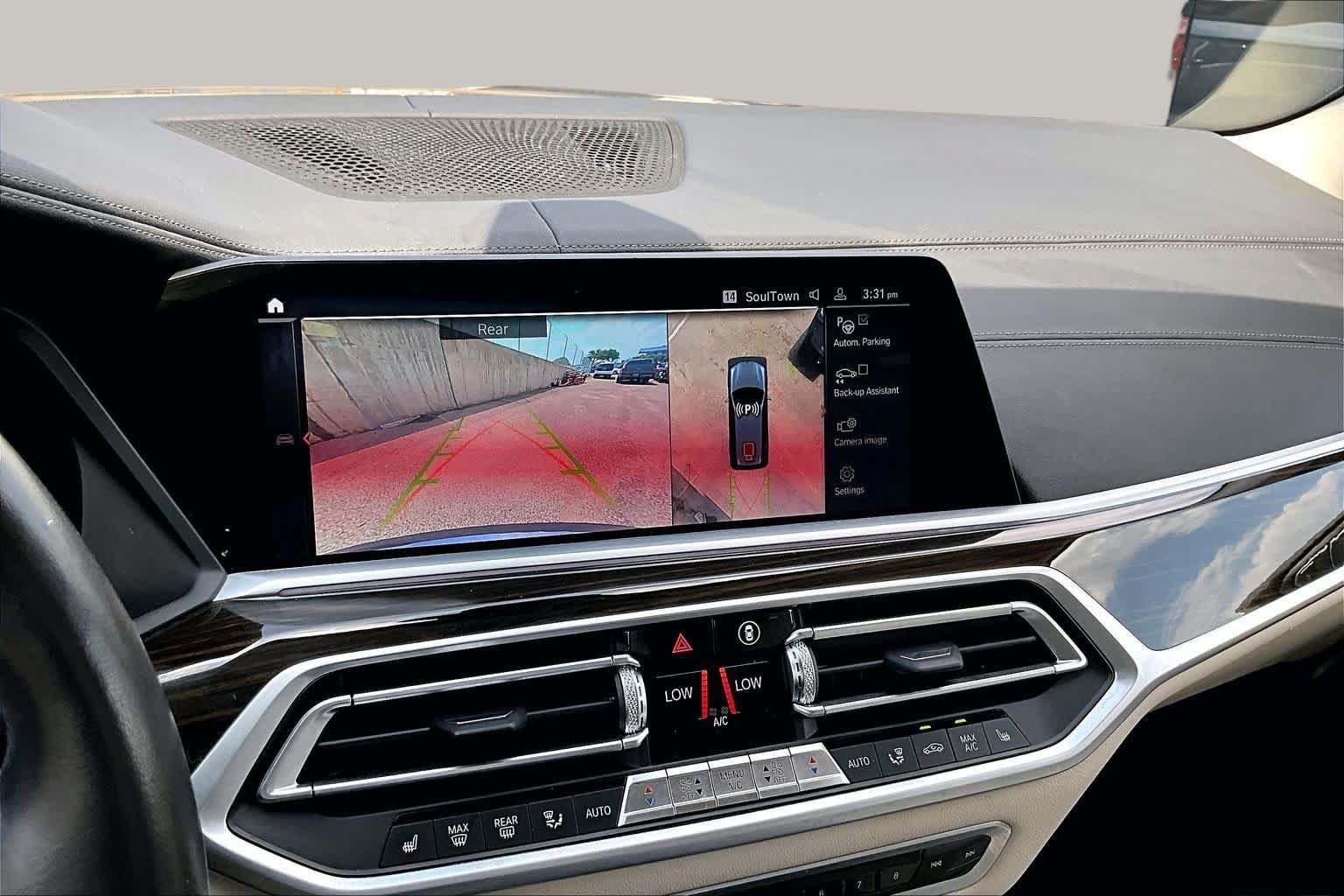 Used 2020 Arctic Gray Metallic BMW xDrive40i image 29