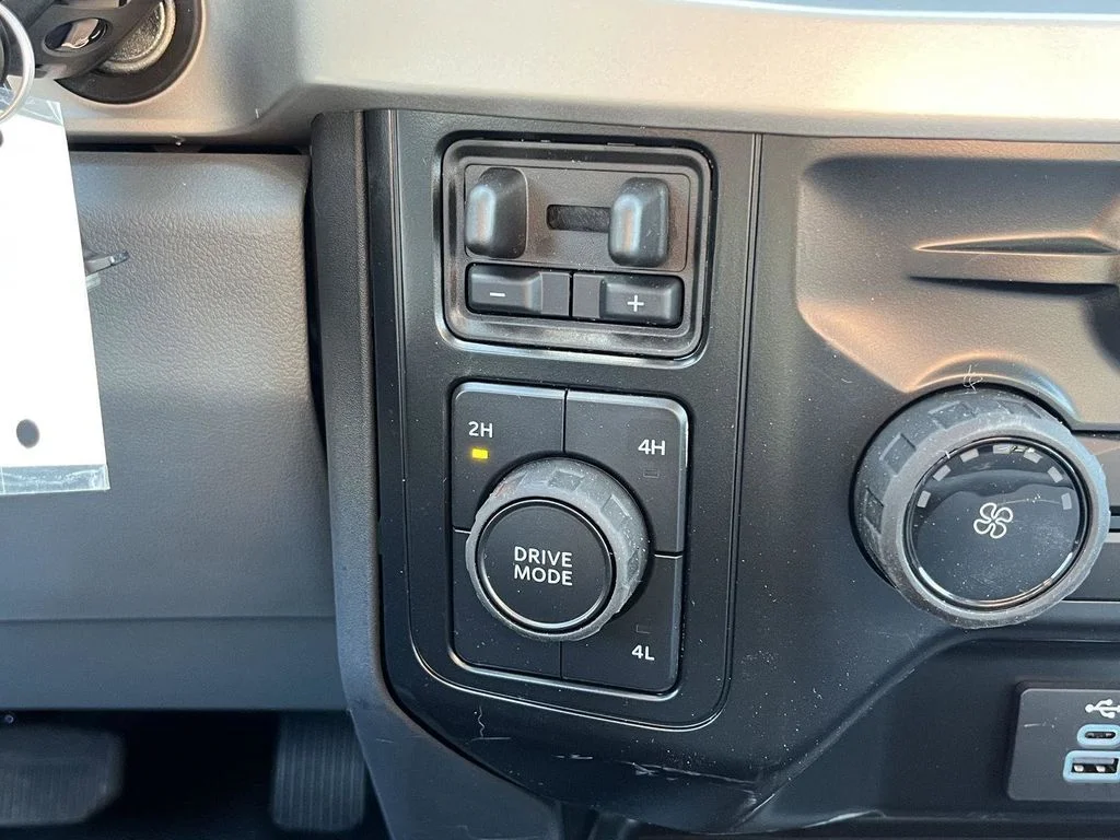 New 2026 Oxford White Ford F-450® XL image 25