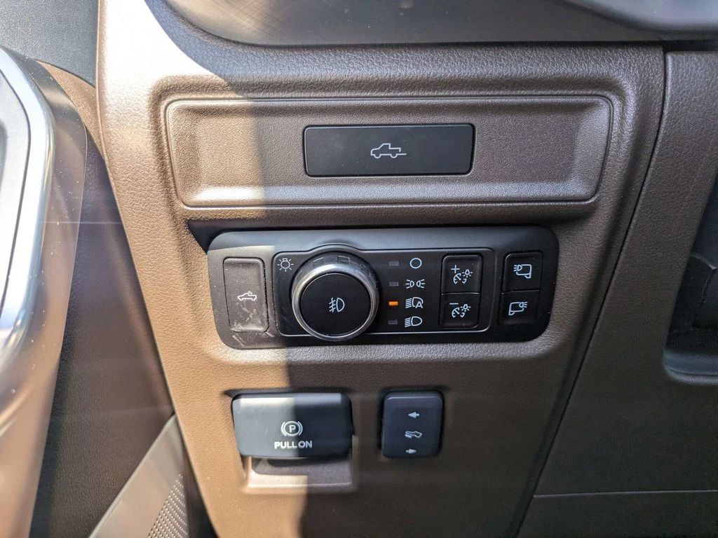 New 2026 Star White Metallic Tri-Coat Ford King Ranch image 30