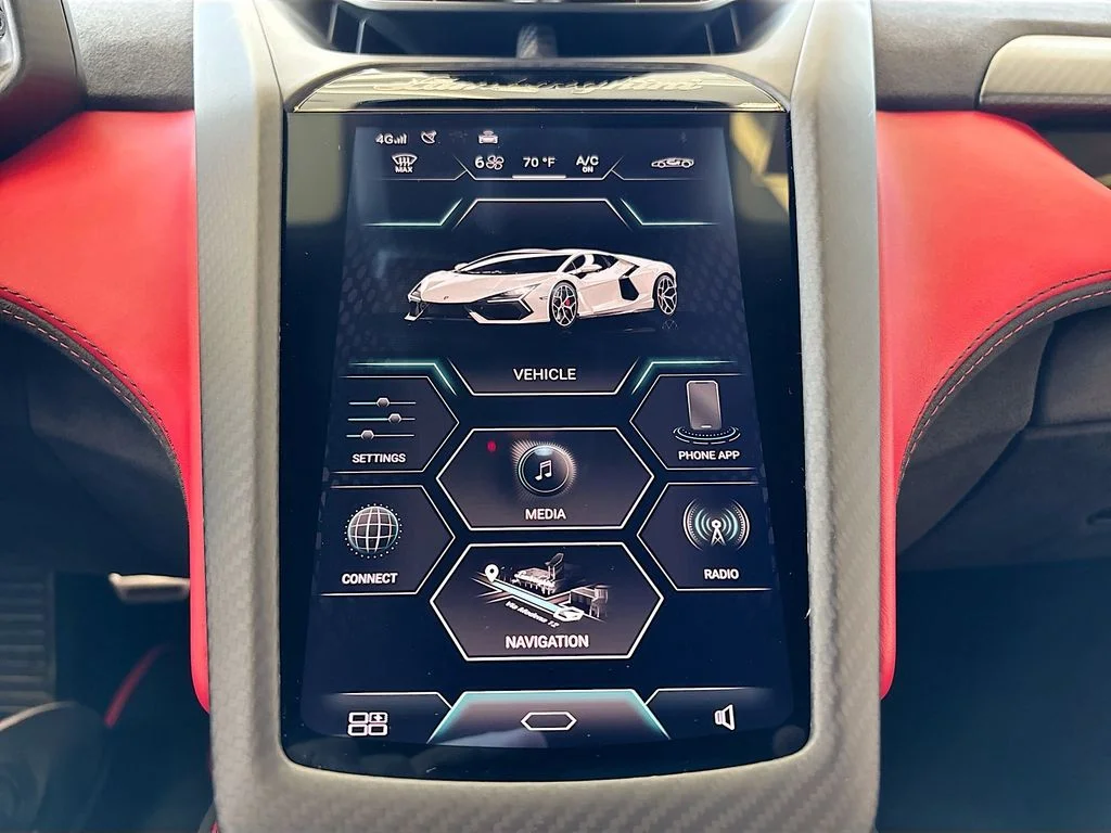 2024 Lamborghini Revuelto Base - Photo 13