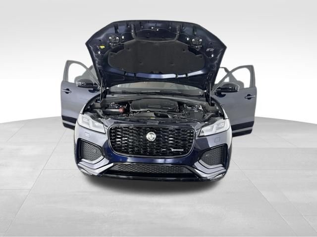 Used 2025  Jaguar P250 R-Dynamic S image 11
