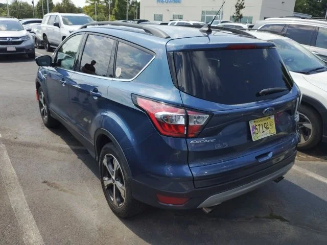 Used 2018 Blue Metallic Ford SEL image 5