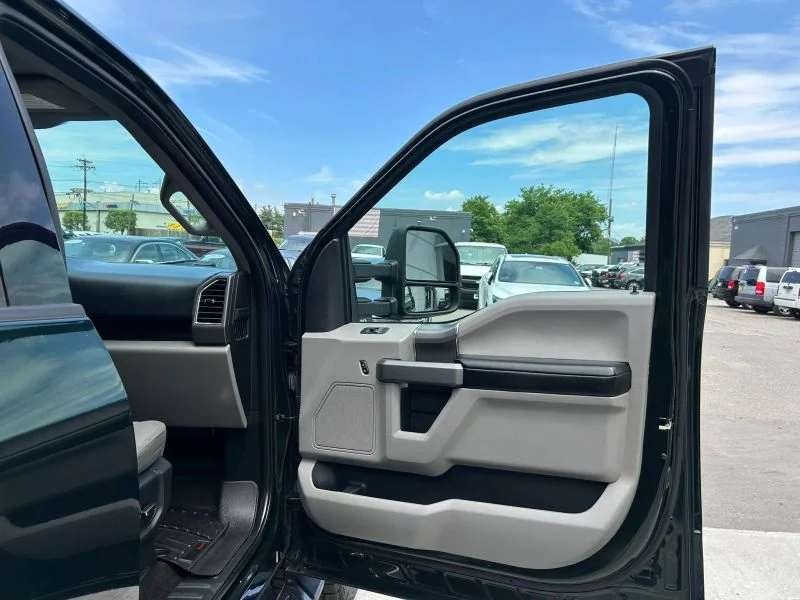 Used 2016 Green Ford XLT Pickup 4D 5 1/2 ft image 17