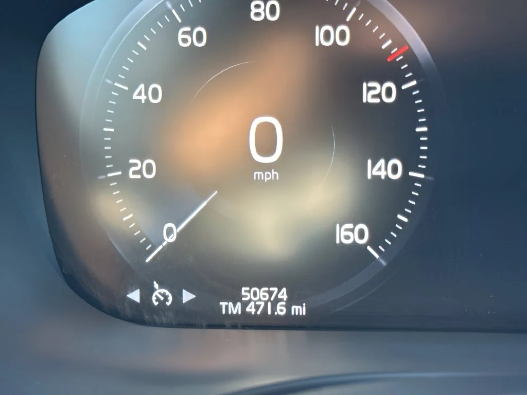 Used 2021 White Volvo T5 Momentum image 23
